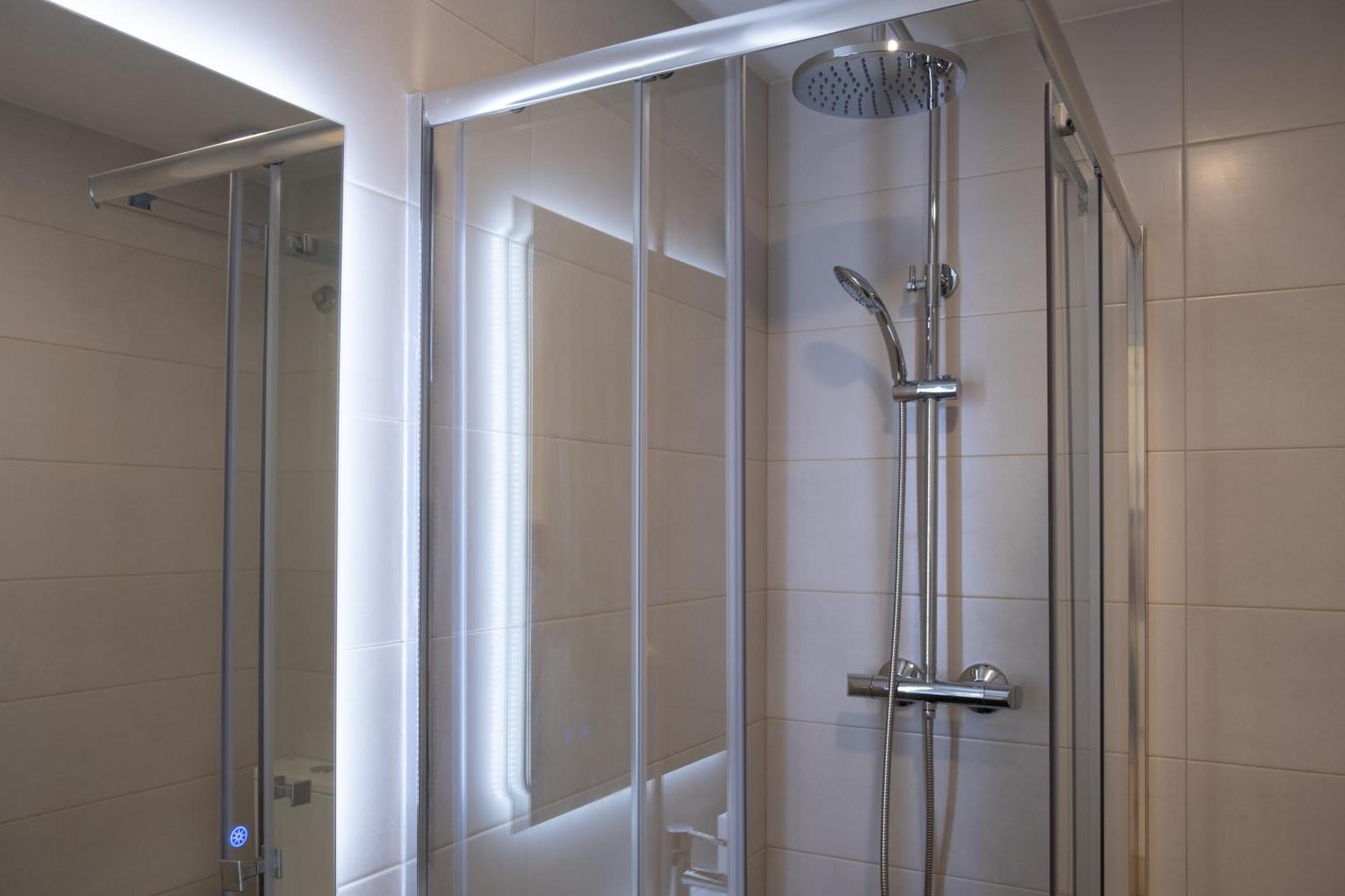 Victoria'S Home Modern And Cosy 2 Bedroom Apartment มาลากา ภายนอก รูปภาพ